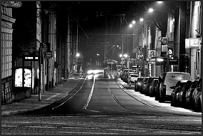 Bergiusstrasse S-bahn Nacht SWb2 wz-r-40.jpg